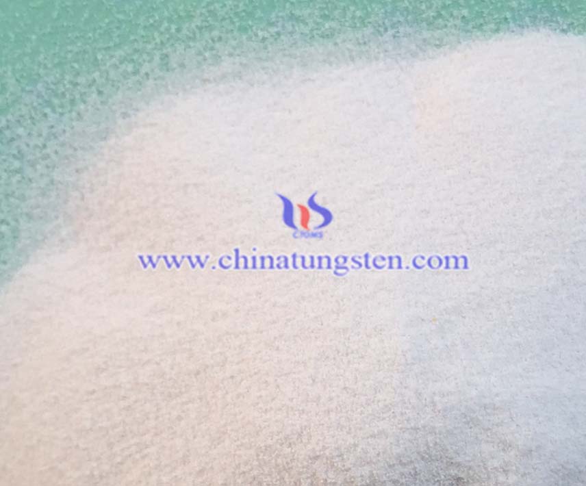 偏钨酸铵图片